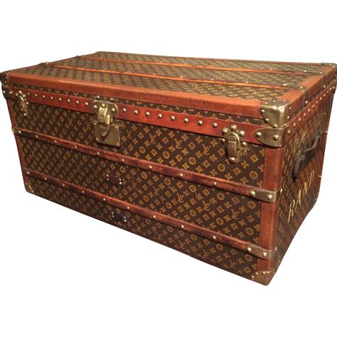 louis vuitton steamer trunk vintage.